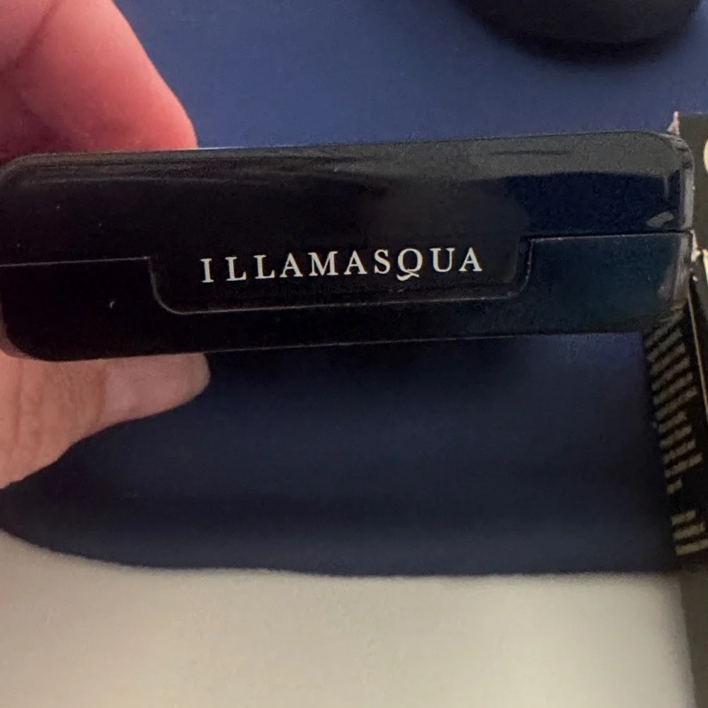 Illamasqua Powder Blusher in Lover NWT